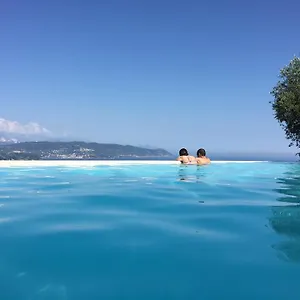 Le Relais Hotel